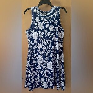 KAREN KANE blue and white dress in very soft and quality fabric,  Size M